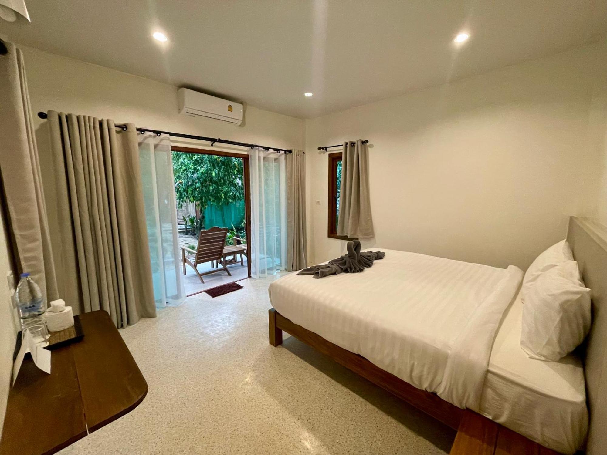 Sunny Cove Beach Resort Koh Phayam Ranong Exterior photo