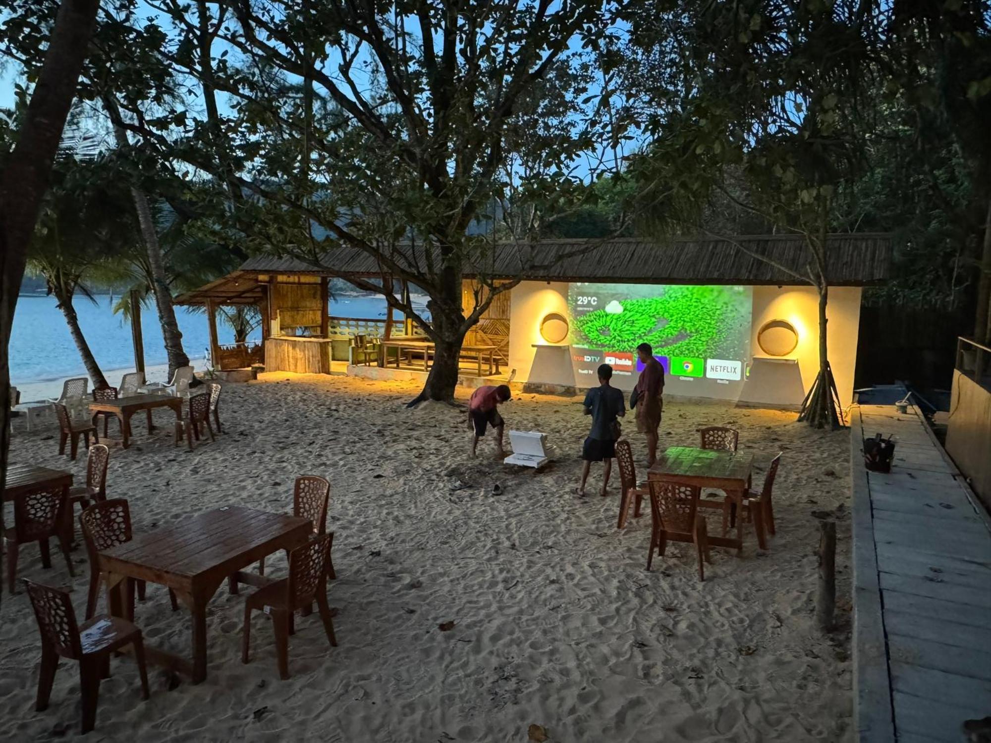 Sunny Cove Beach Resort Koh Phayam Ranong Exterior photo