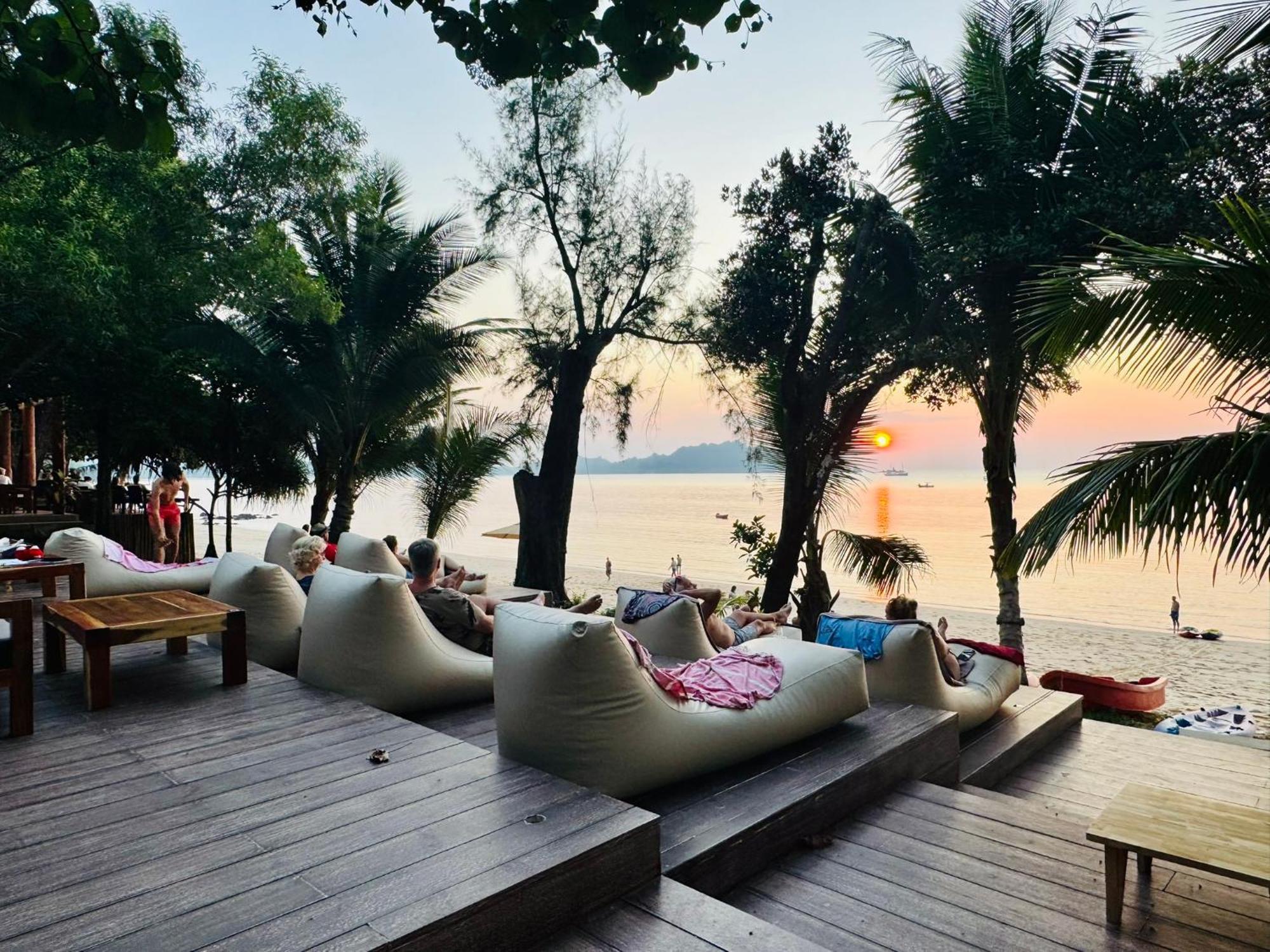 Sunny Cove Beach Resort Koh Phayam Ranong Exterior photo