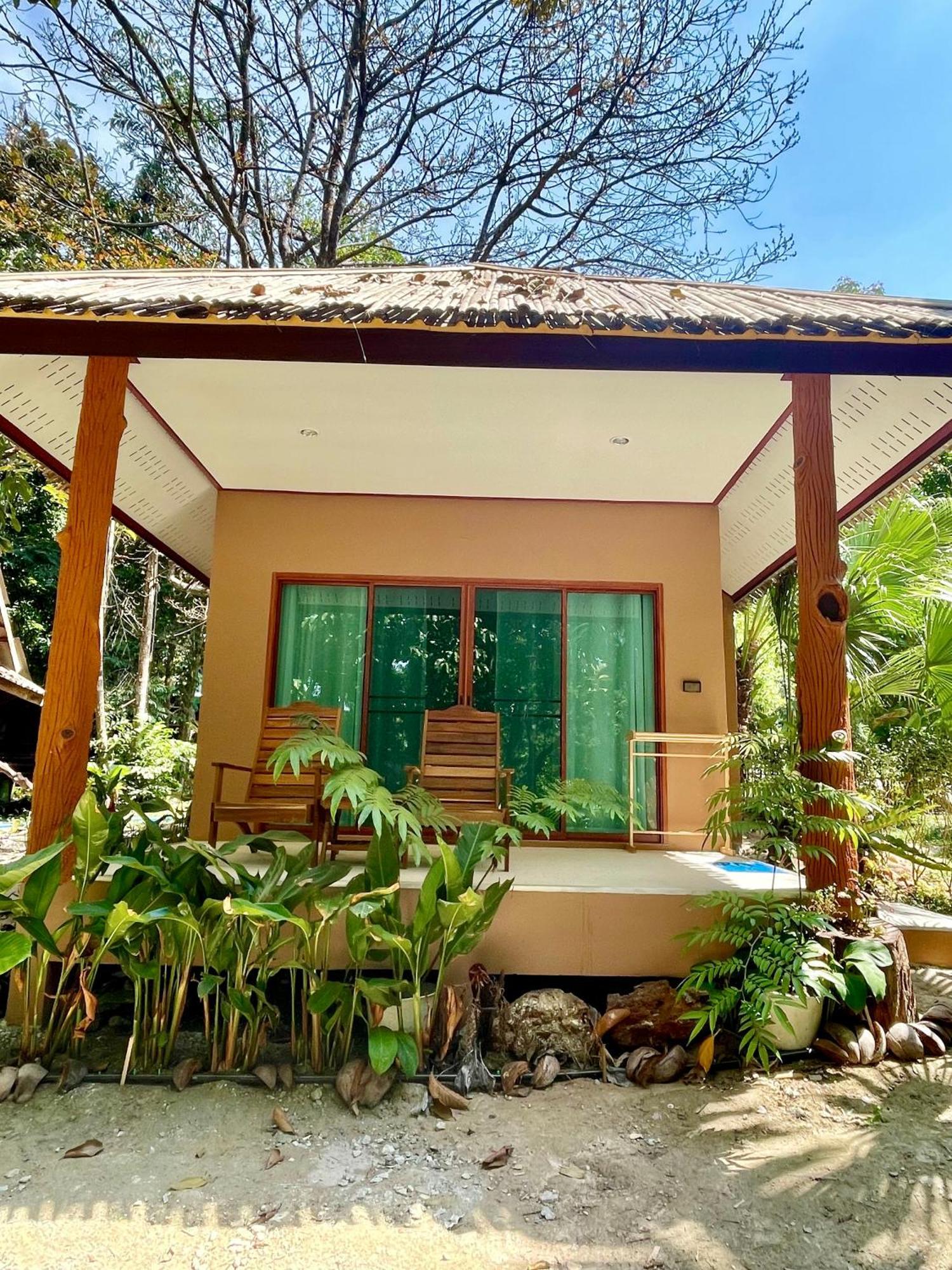 Sunny Cove Beach Resort Koh Phayam Ranong Exterior photo